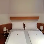 Alt-emder Buergerhaus Otel Emden