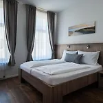 Alt-emder Buergerhaus Otel Emden
