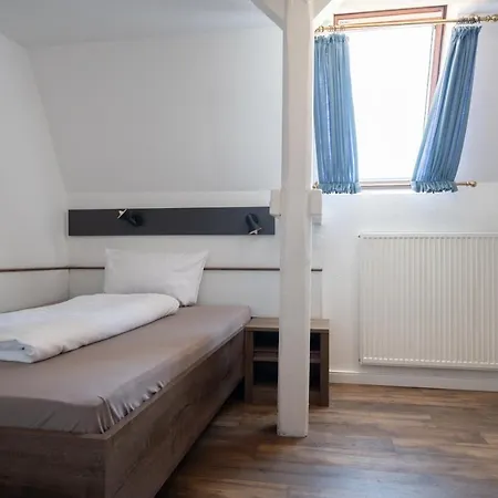 Alt-emder Buergerhaus 3* إمدن