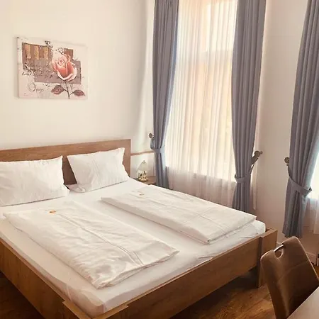 Alt-emder Buergerhaus فندق إمدن