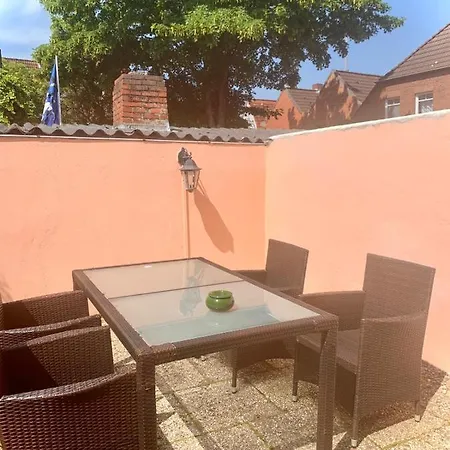 Alt-emder Buergerhaus 3* Έμντεν