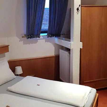 Alt-emder Buergerhaus 3*