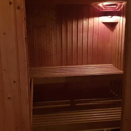 Alt-emder Buergerhaus 3* Έμντεν