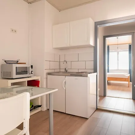 מלון Alt-emder Buergerhaus 3*